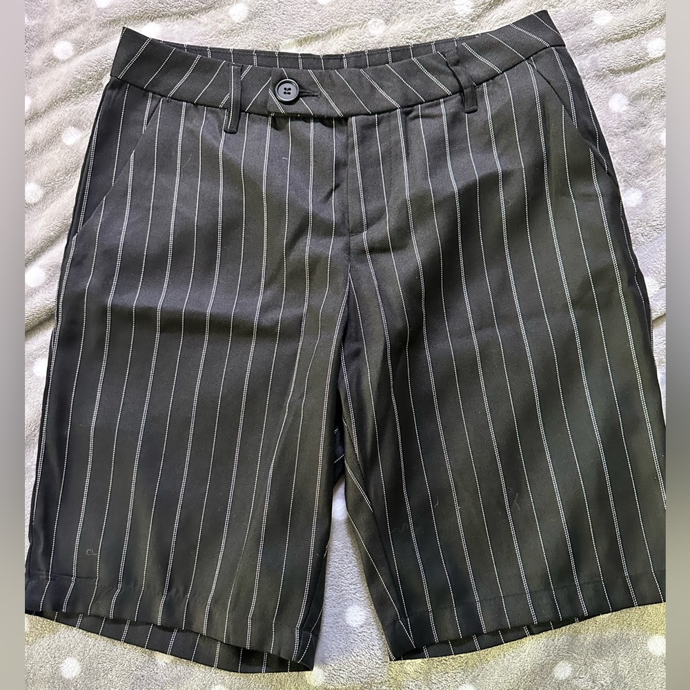 H&M Women’s size 4 Bermuda Dress Shorts